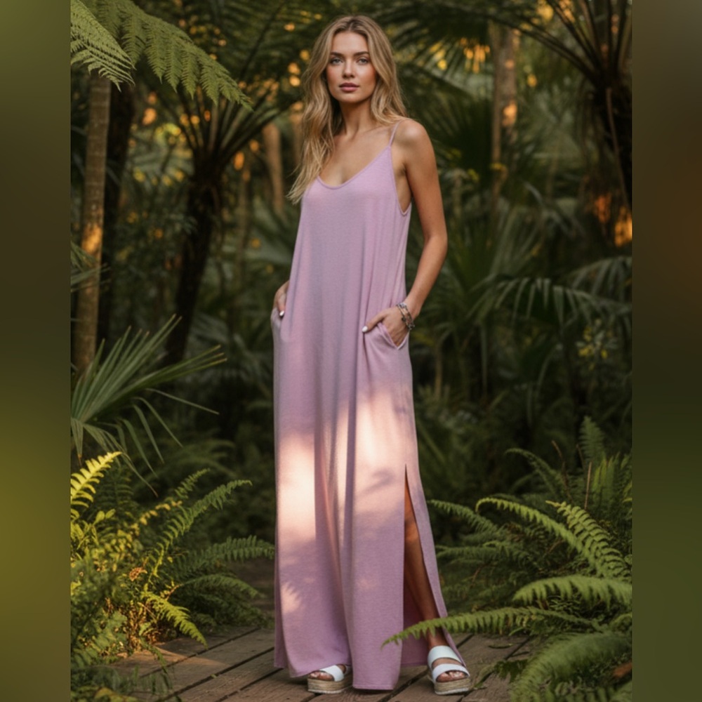 Lulu’s Boho Rose Side Slits Pocket Maxi Tied Crossed Back dress Size: S